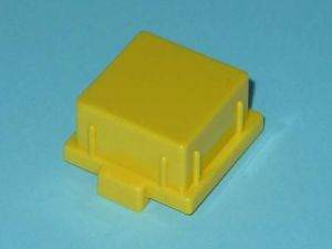 PRESSEL - FOR 7069 TYPE PUSH BUTTON, SQUARE, PLASTIC, YELLOW