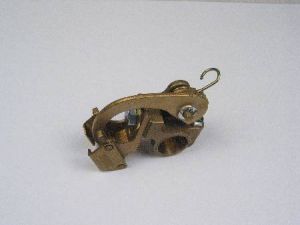 BRUSH HOLDER - OLD TYPE FOR 269HT / 219HT M/C