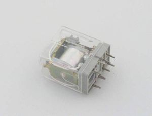 RELAIS SOUS PLASTIQUE REF.302,70VCC 7500OHMS