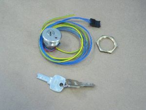 KEYSWITCH - POLISHED CHROME, 24V, KEY TRAPPED, SPRING RETURN (DOM SH2), ORANGE LED, WITH WAGO CONNECTOR
