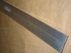 THRESHOLD BETWEEM COLUMNS - FOR 900mm 2PCO TECHNA & PAX CAR DOORS, WITH OTIS LOGO