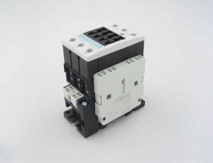 RELAY - SIEMENS TYPE, 3 MAIN CONTACTS & 2N/O, 2N/C ON AUX. CONTACT, 230V DC, 18.5KW