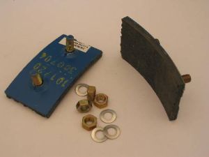 BRAKE LININGS - BRAKE SHOE 11VTR 2V A=105 (SET OF 2)