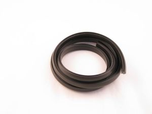ASTRAGAL RUBBER MALE R43 (2500MM LONG)